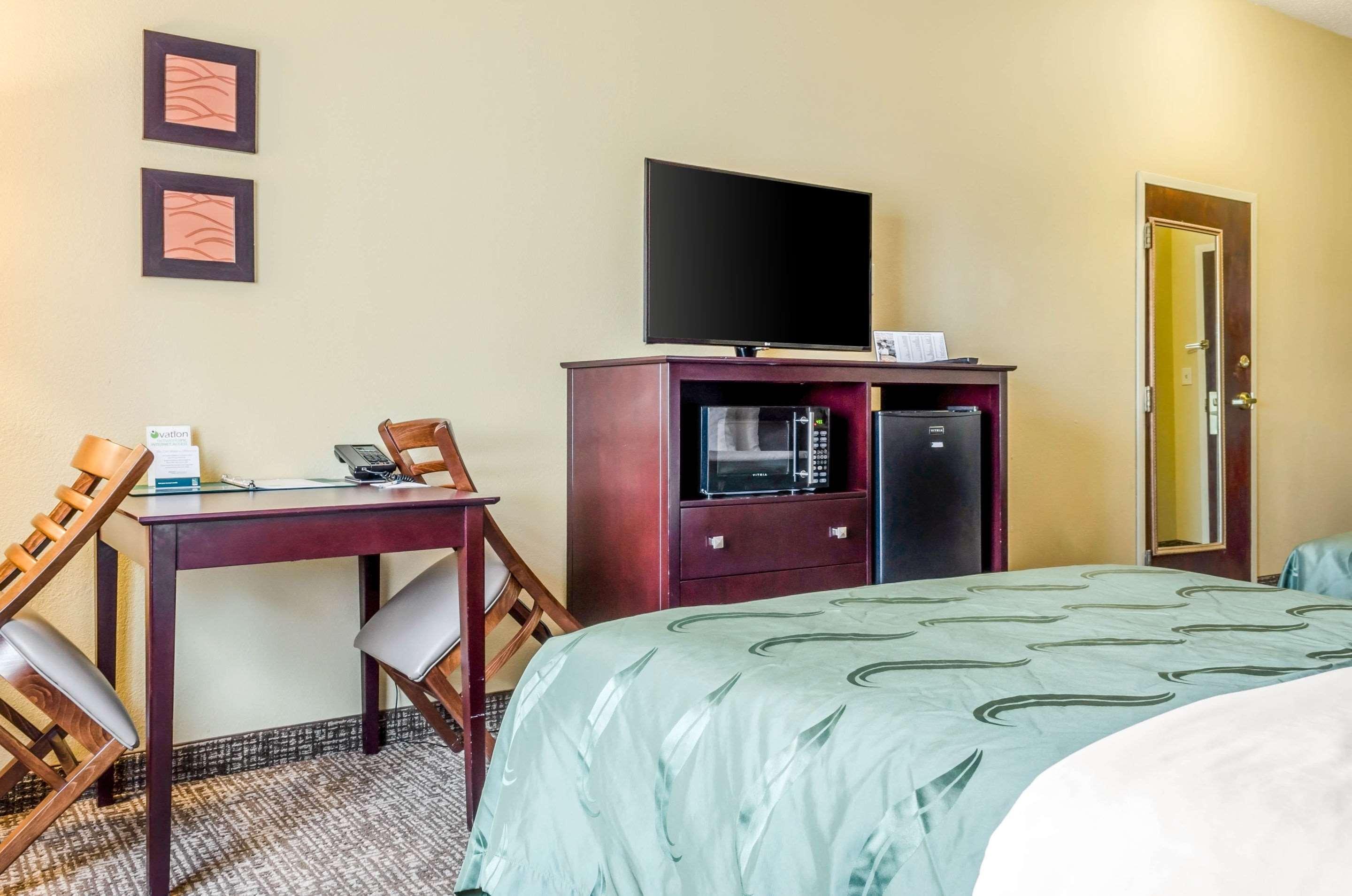 Wingate By Wyndham Biloxi - Ocean Springs Hotel Exterior photo