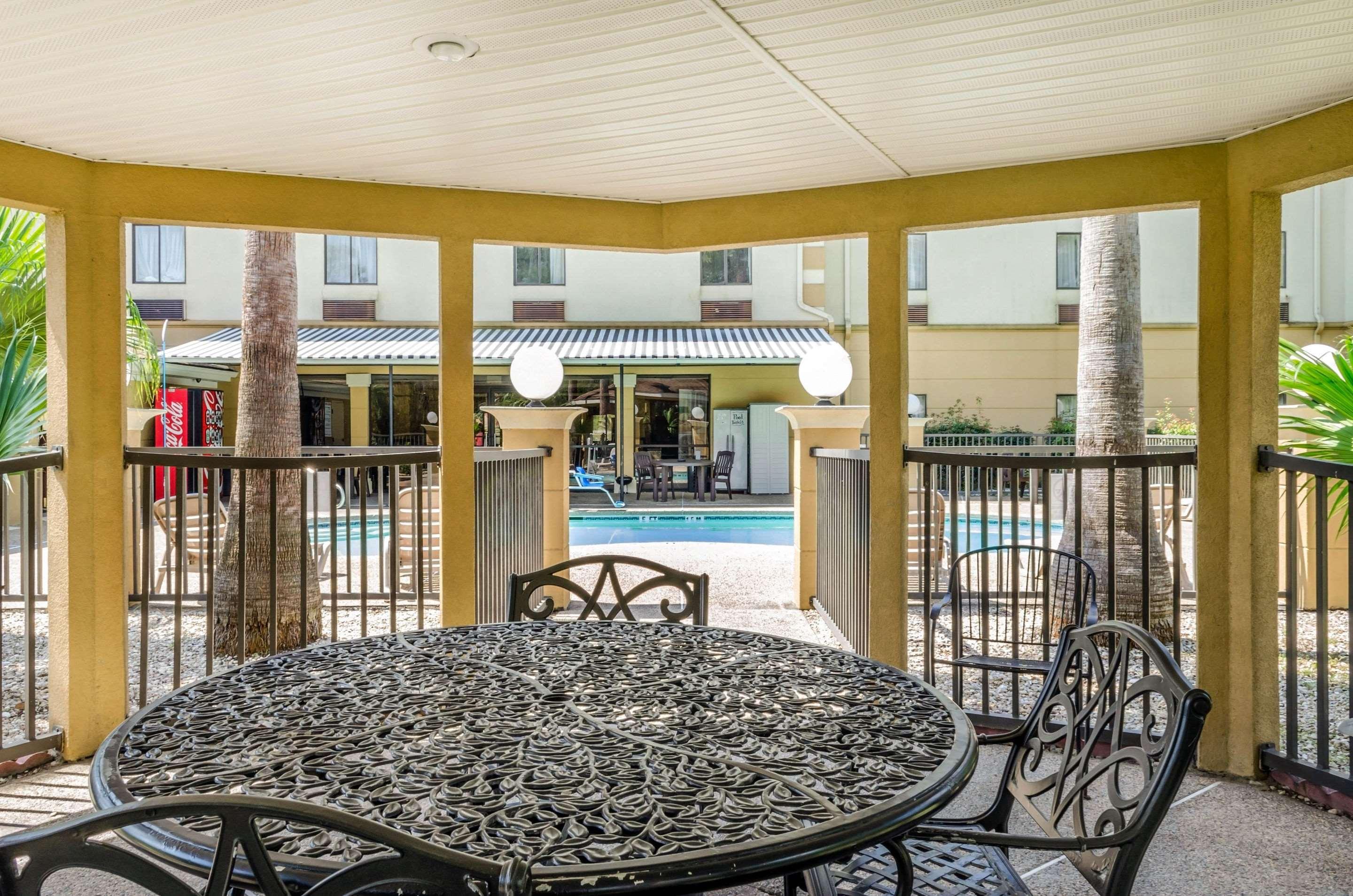 Wingate By Wyndham Biloxi - Ocean Springs Hotel Exterior photo