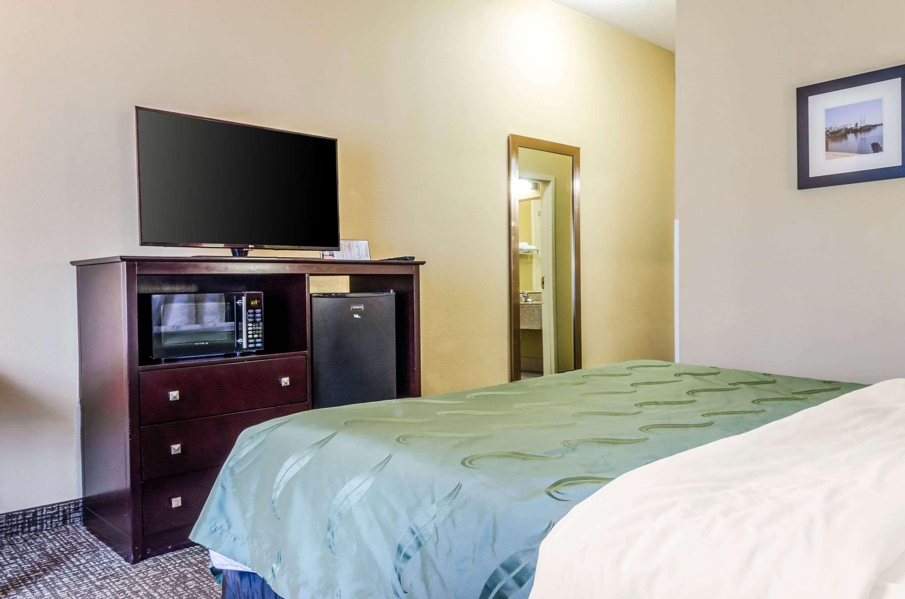 Wingate By Wyndham Biloxi - Ocean Springs Hotel Exterior photo